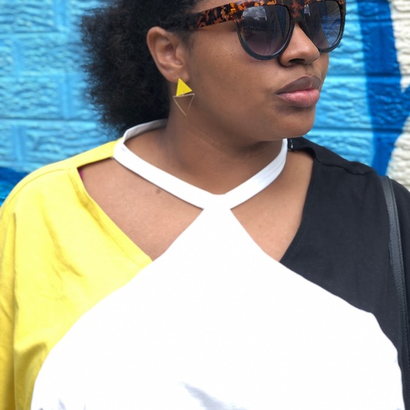 Asymmetrical color block top - Picture 4 of 4